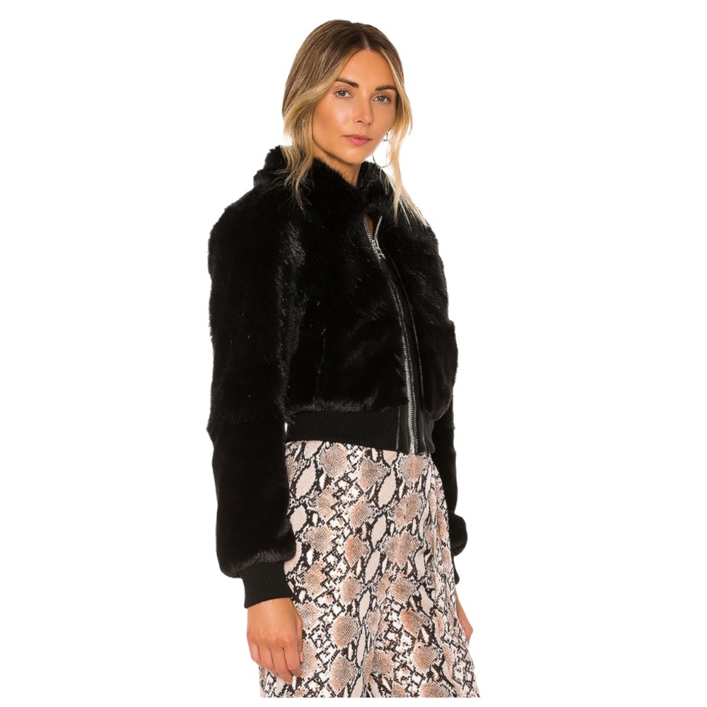 🎉HOST PICK🎉 NEW NBD REVOLVE Badlands Faux Fur M